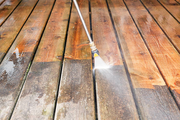Best Driveway Pressure Washing  in Bratenahl, OH